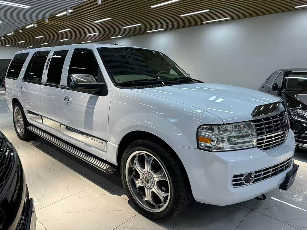 Lincoln Navigator