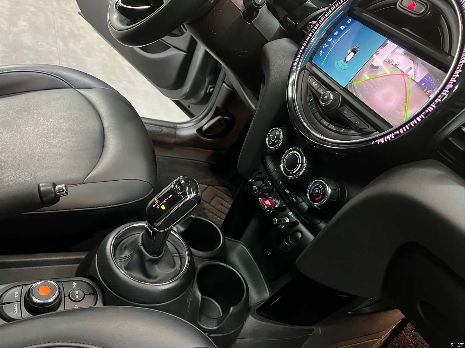 Mini ONE, 2021 12