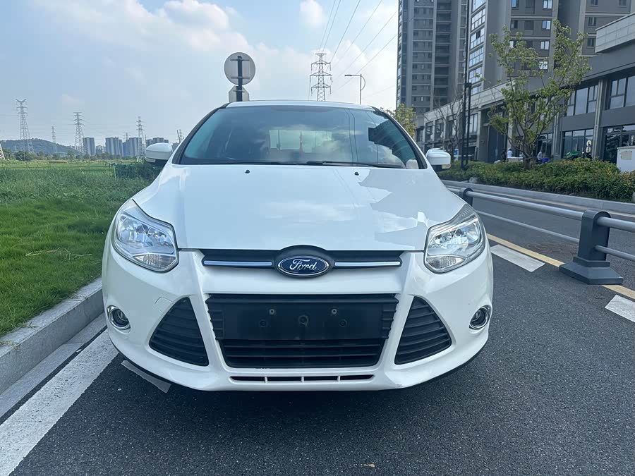 Ford Focus 2013, фото 2