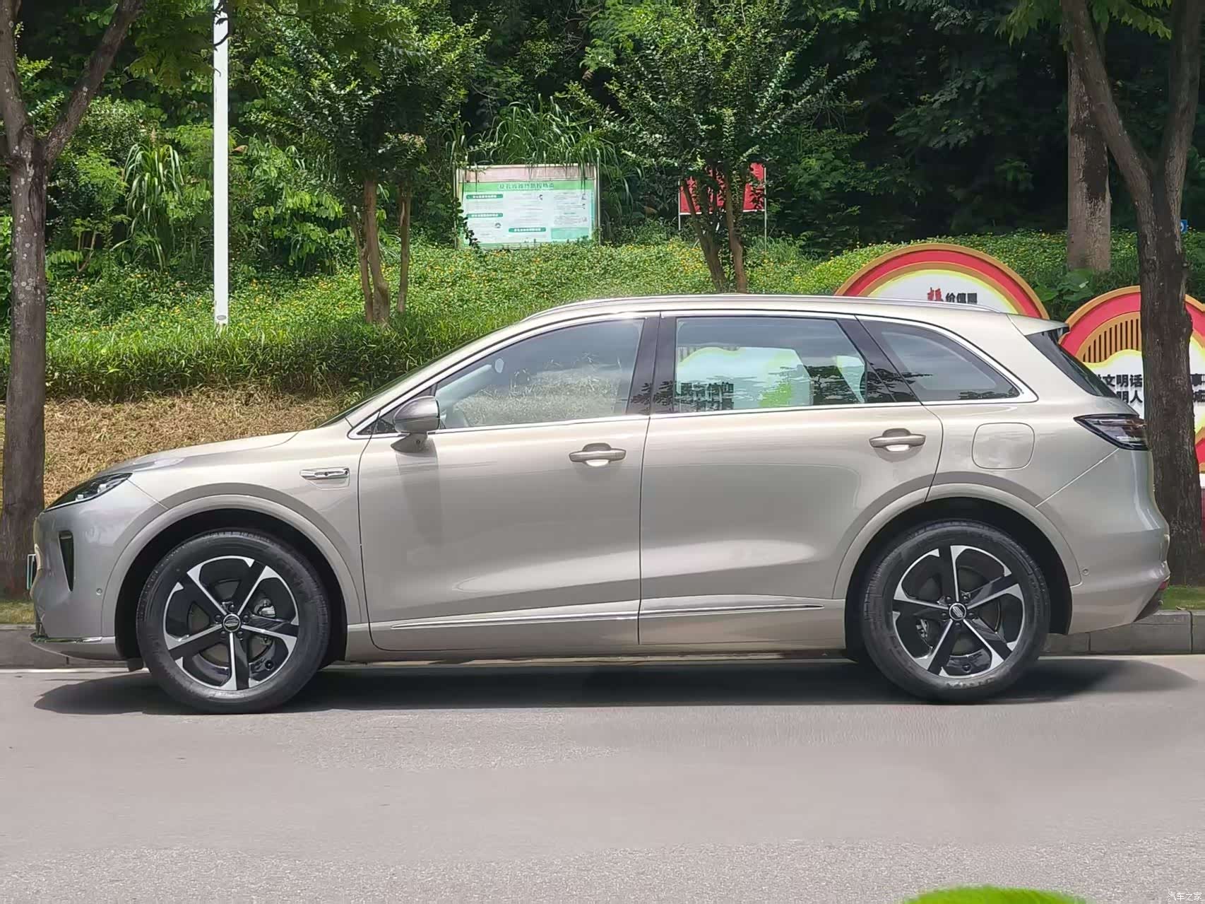 SAIC ShangJie H5, 2025 3