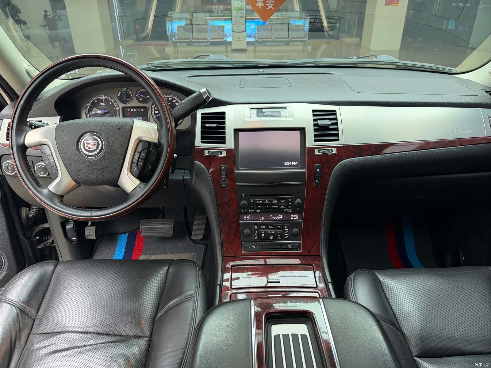 Cadillac Escalade, 2013 10