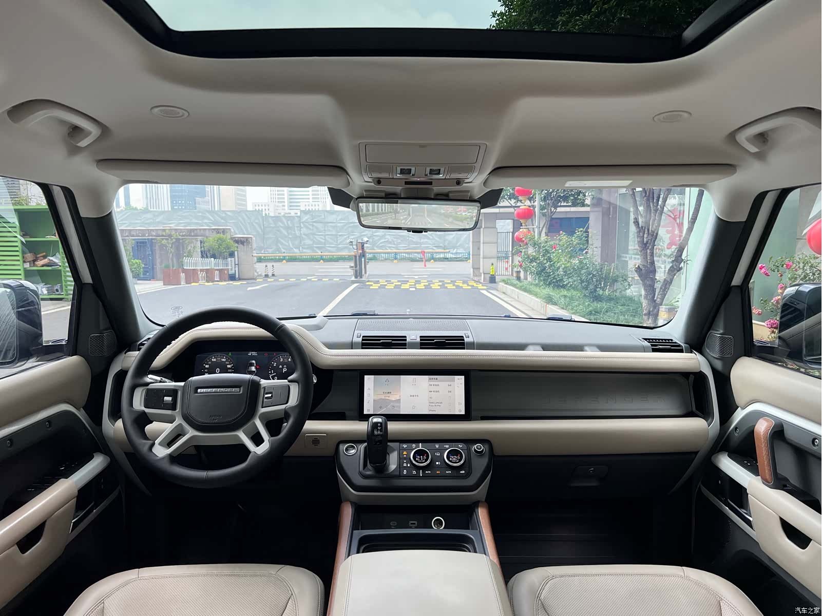 Land Rover Defender, 2020 4