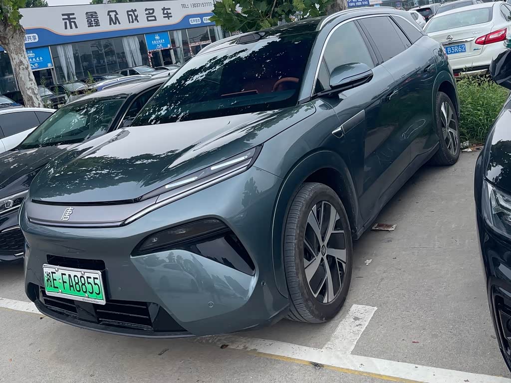 BYD Tang L