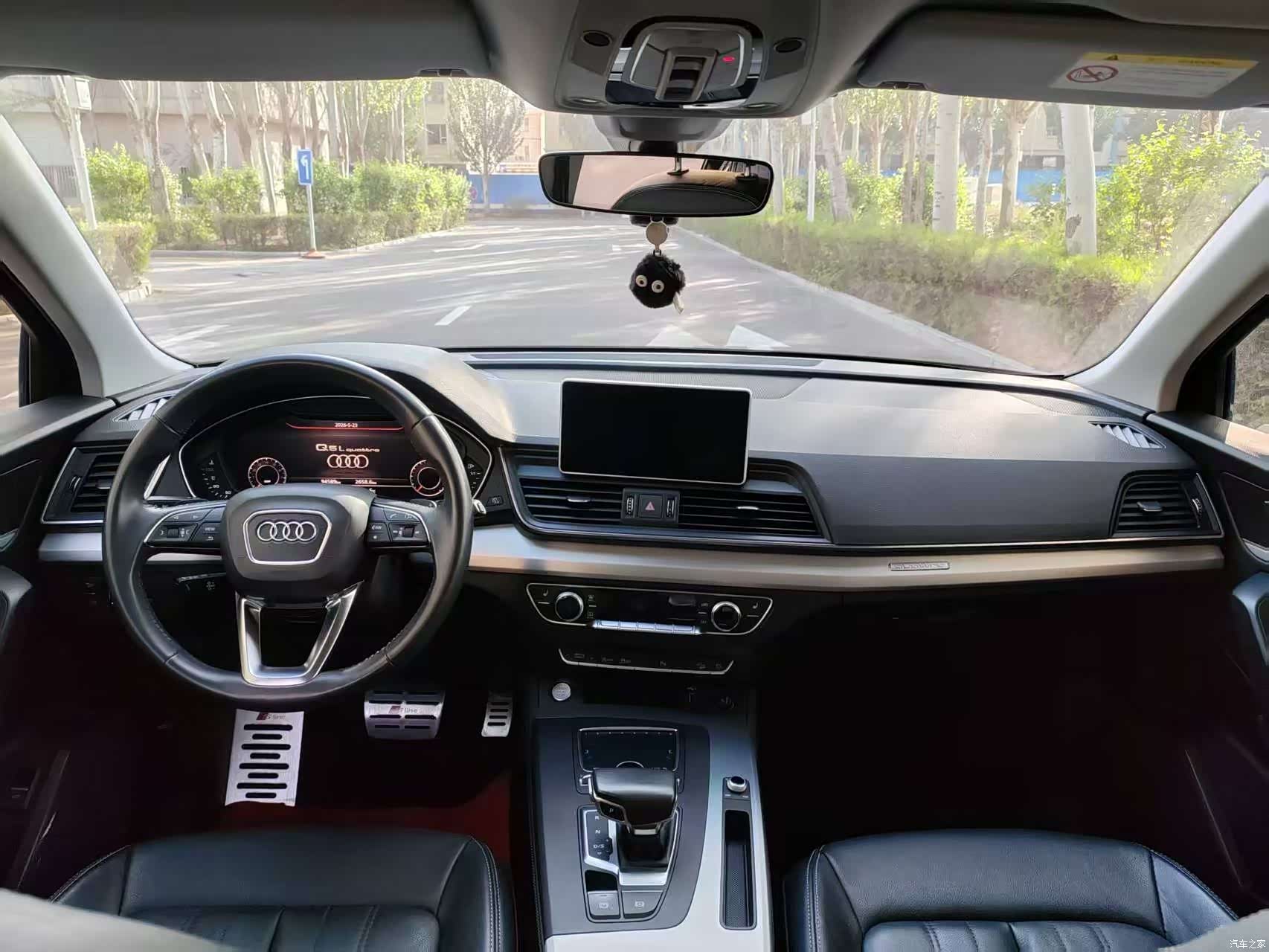 Audi Q5L, 2021 все фото