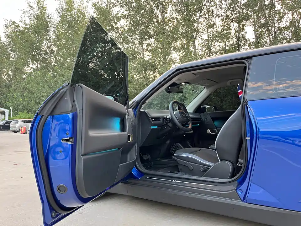 MINI Electric COOPER