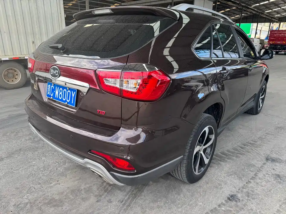 BYD S7