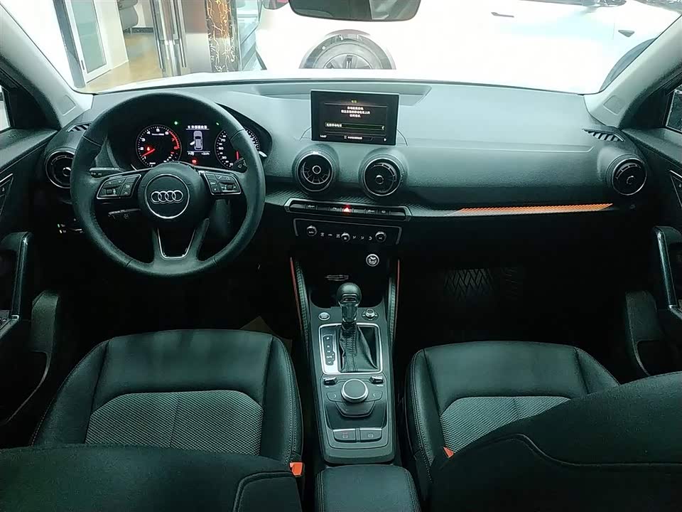 Audi Q2L Audi Q2L
