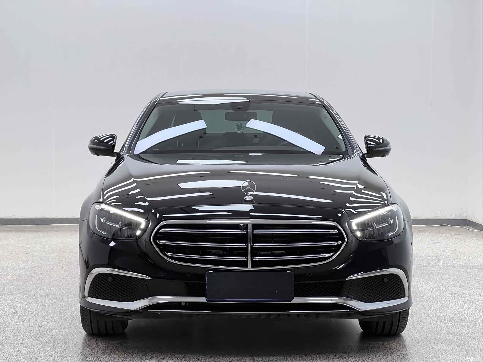 Mercedes-Benz E-Class, 2023 2