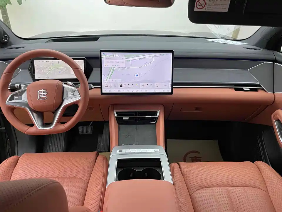BYD Tang L