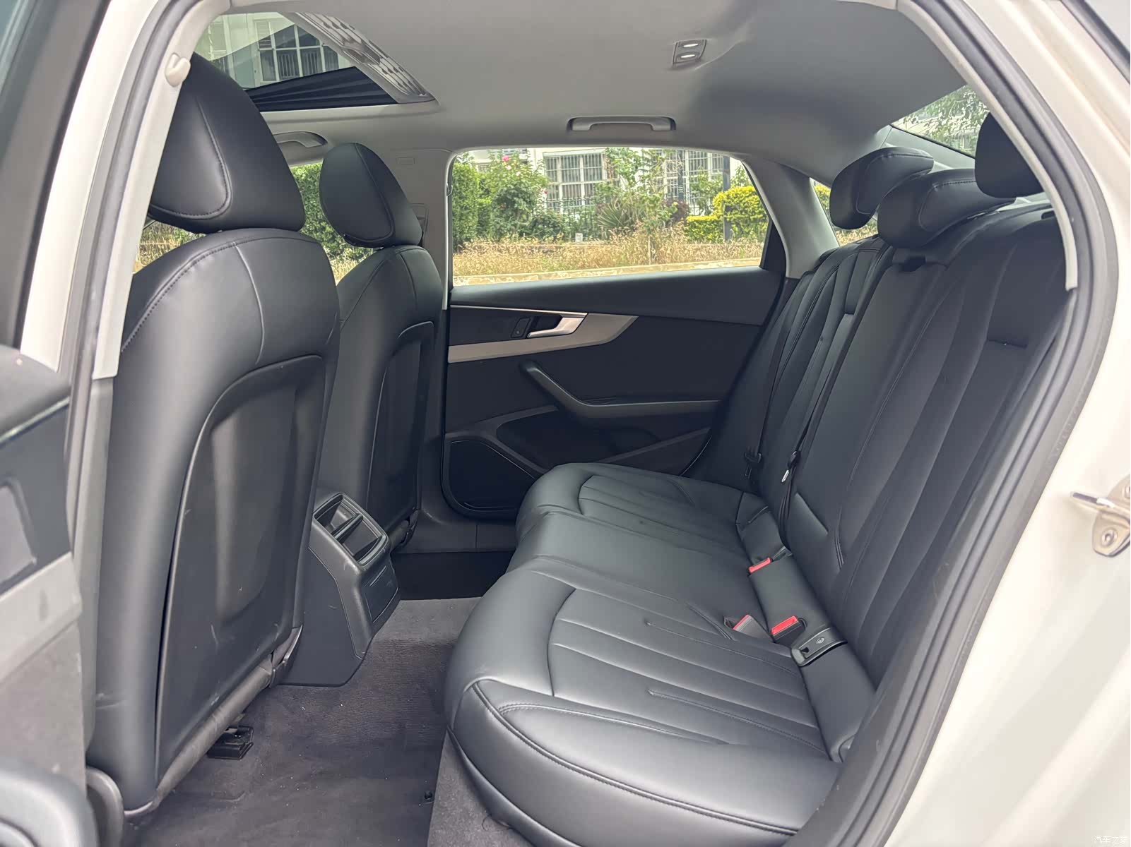 Audi A4L, 2018 10