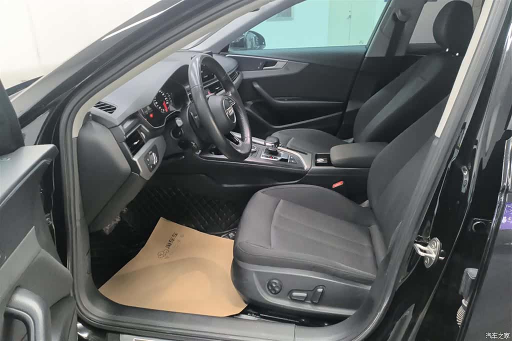Audi A4L, 2019 9