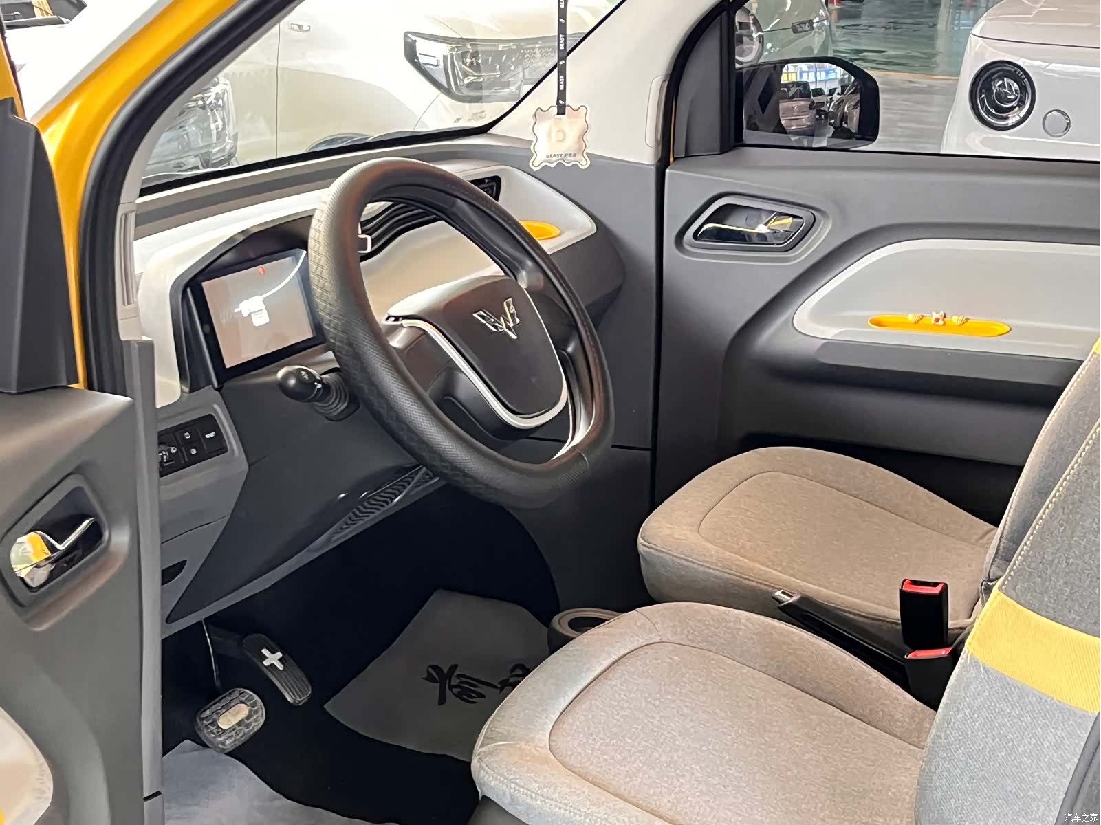 Wuling MINIEV, 2021 7
