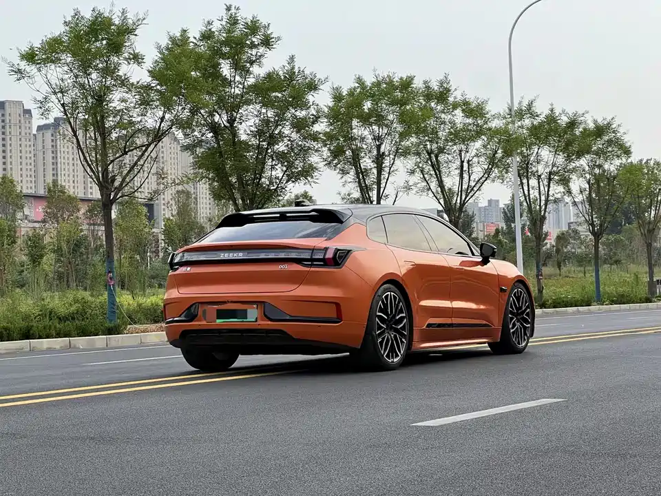 Zeekr 001