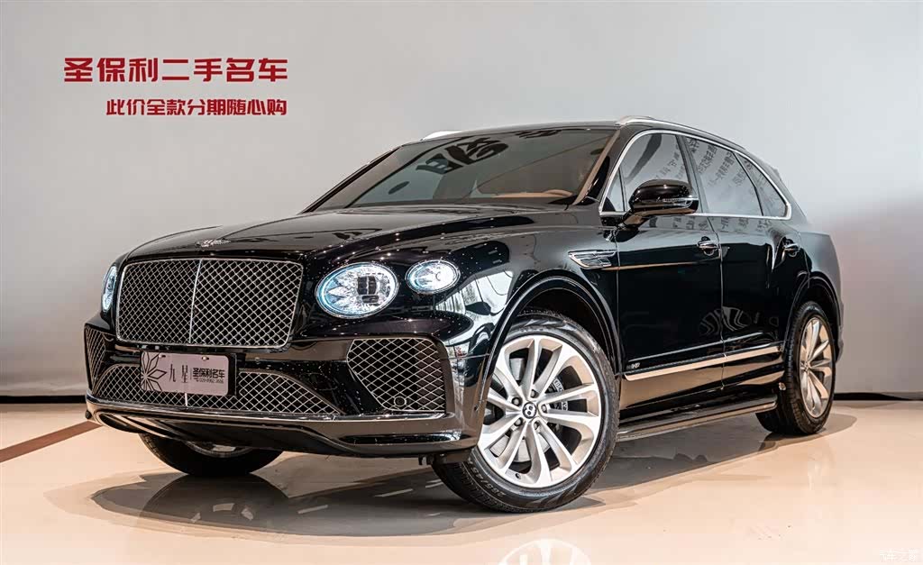 Bentley Bentayga, 2023 1