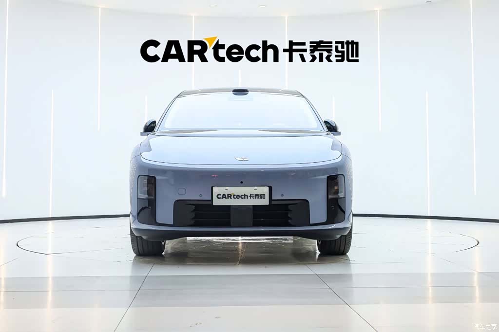 Li Auto i8, 2025 7