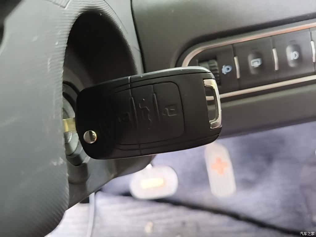 Wuling E100, 2019 9