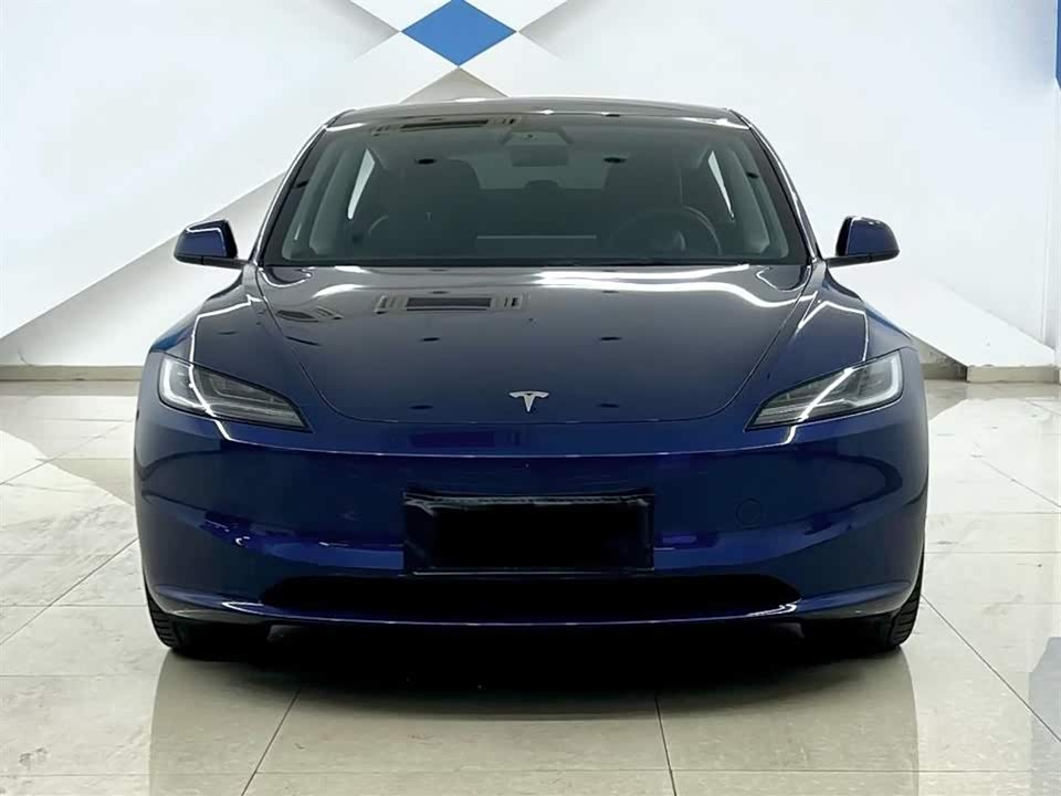 Tesla Model 3 Tesla Model 3