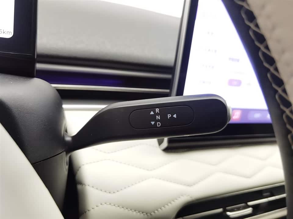 Dongfeng Nammi Nano 01