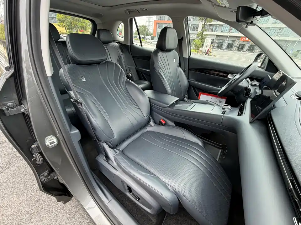 Geely Galaxy Galaxy E5