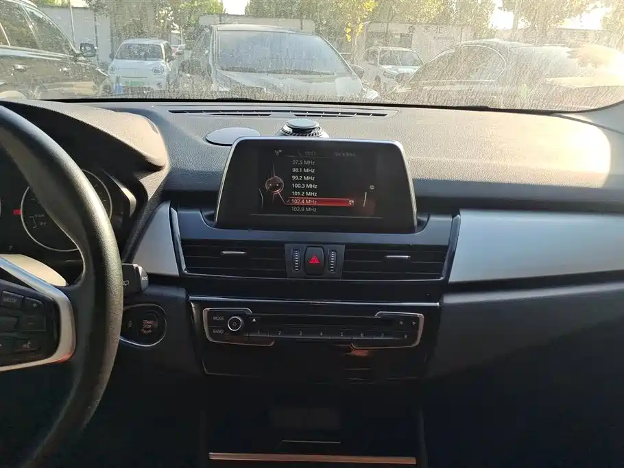 BMW 2 series station wagon