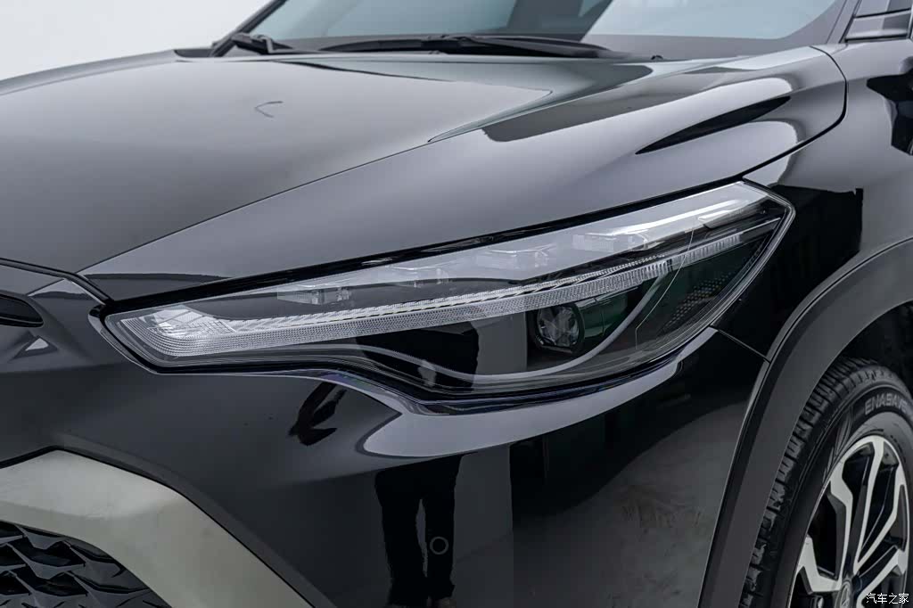 Toyota Frontlander, 2023 11