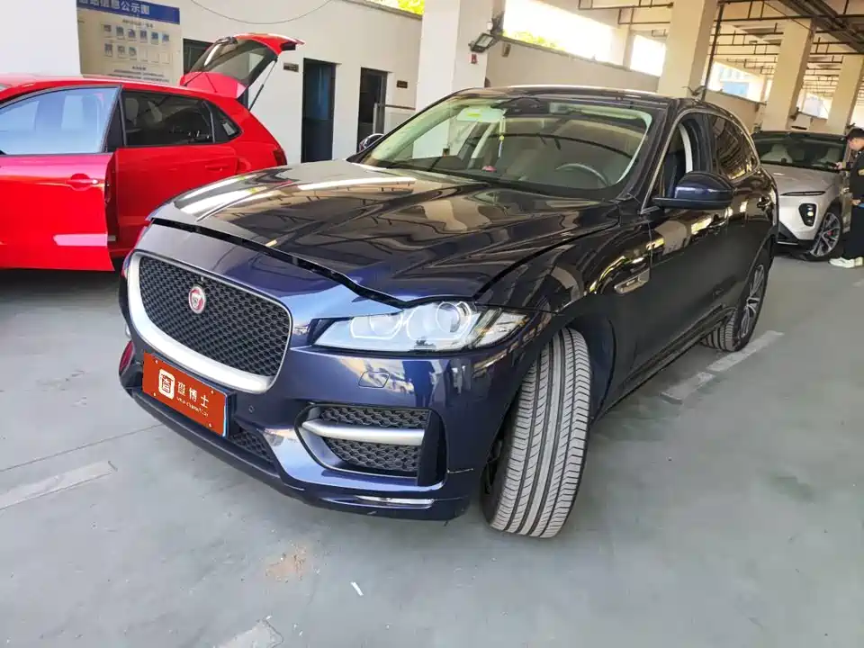 Jaguar F-PACE