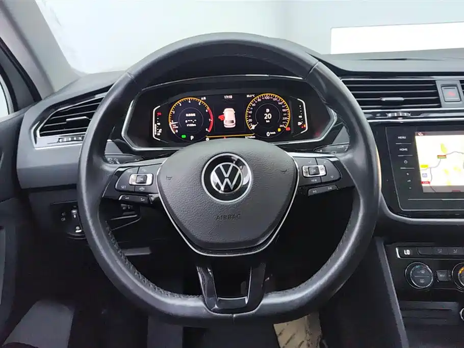 Volkswagen Tiguan L