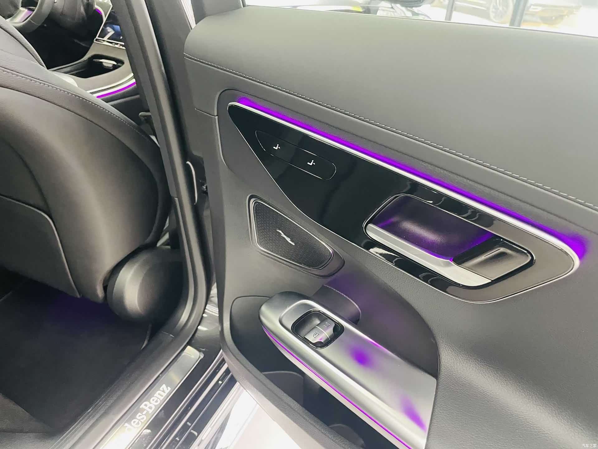Mercedes-Benz C-Class, 2025 12