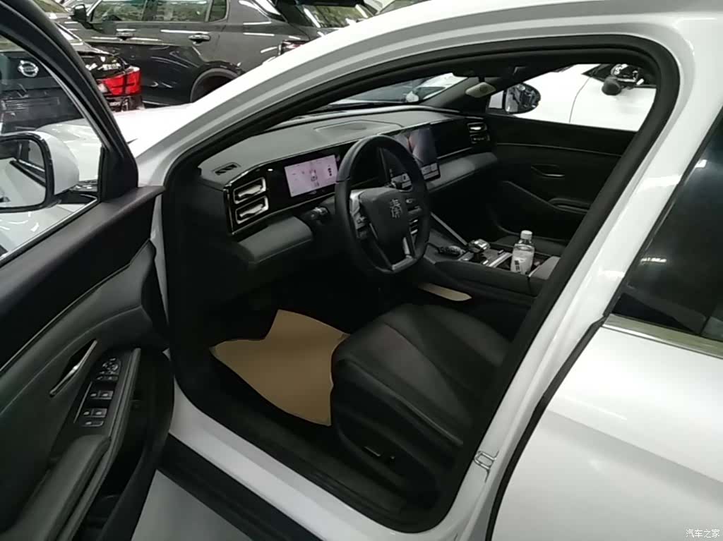 BYD Qin, 2025 16