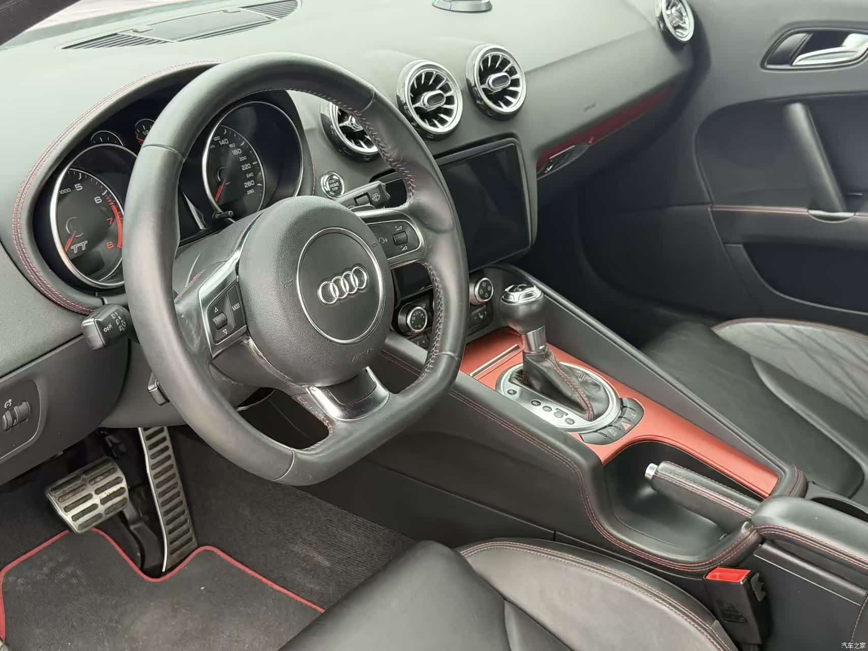 Audi TT, 2013 12