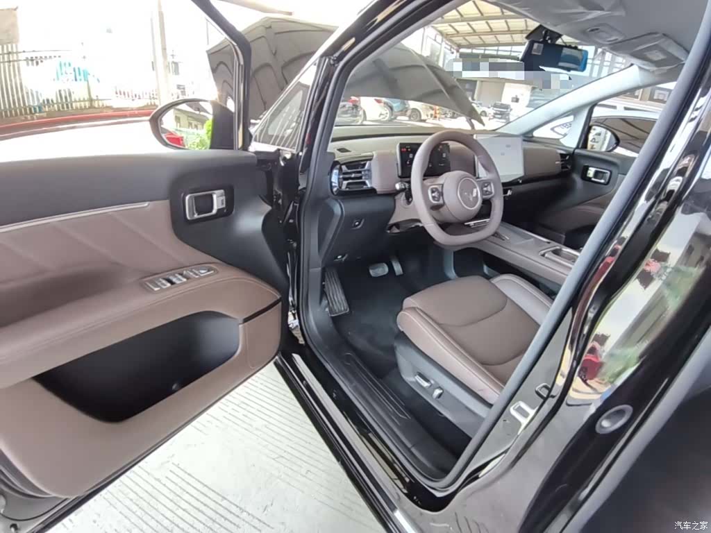 Wuling 730, 2026 12