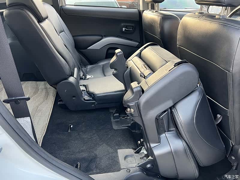Mitsubishi Outlander, 2011 9