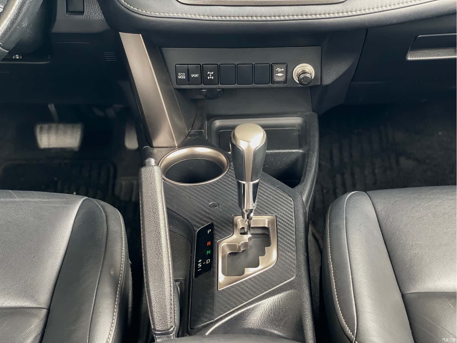Toyota RAV4, 2014 16