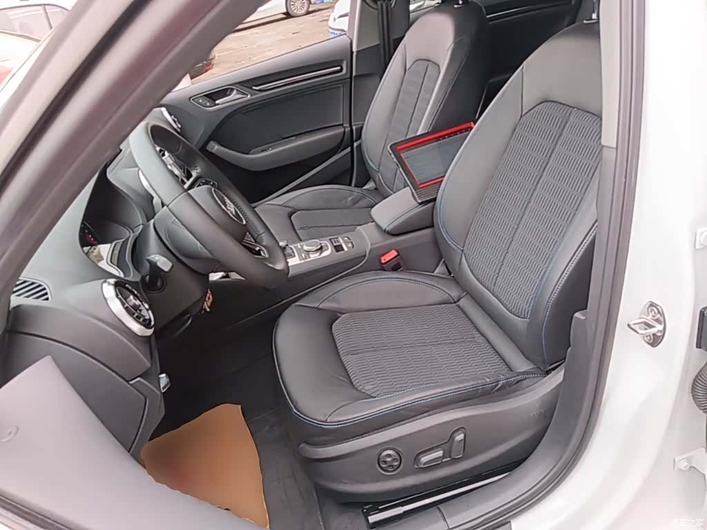 Audi A3, 2018 15