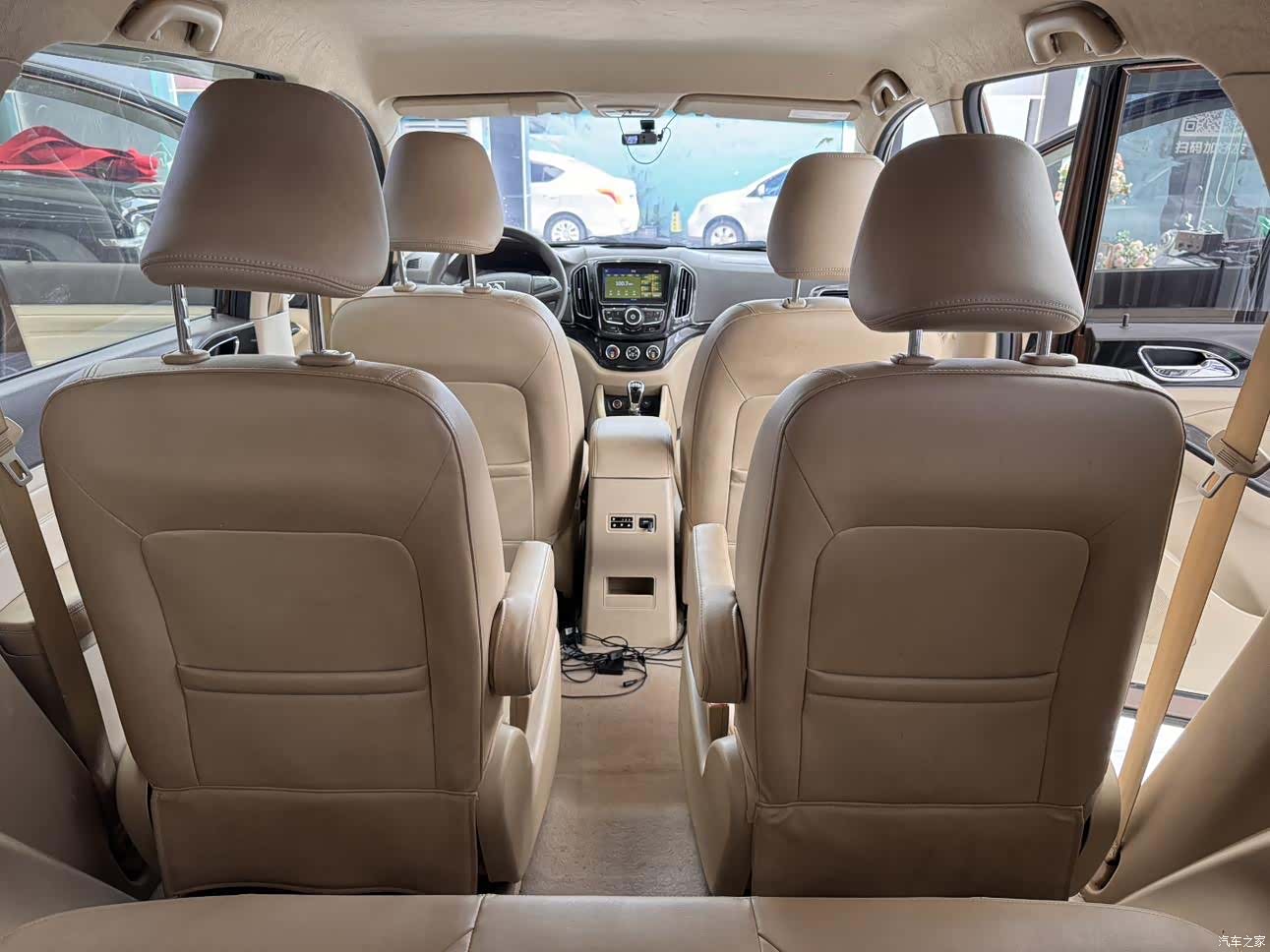 Wuling 730, 2014 20