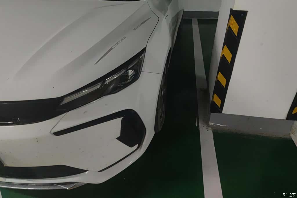 Geely Emgrand, 2024 все фото