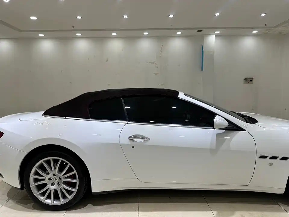 Maserati GranCabrio