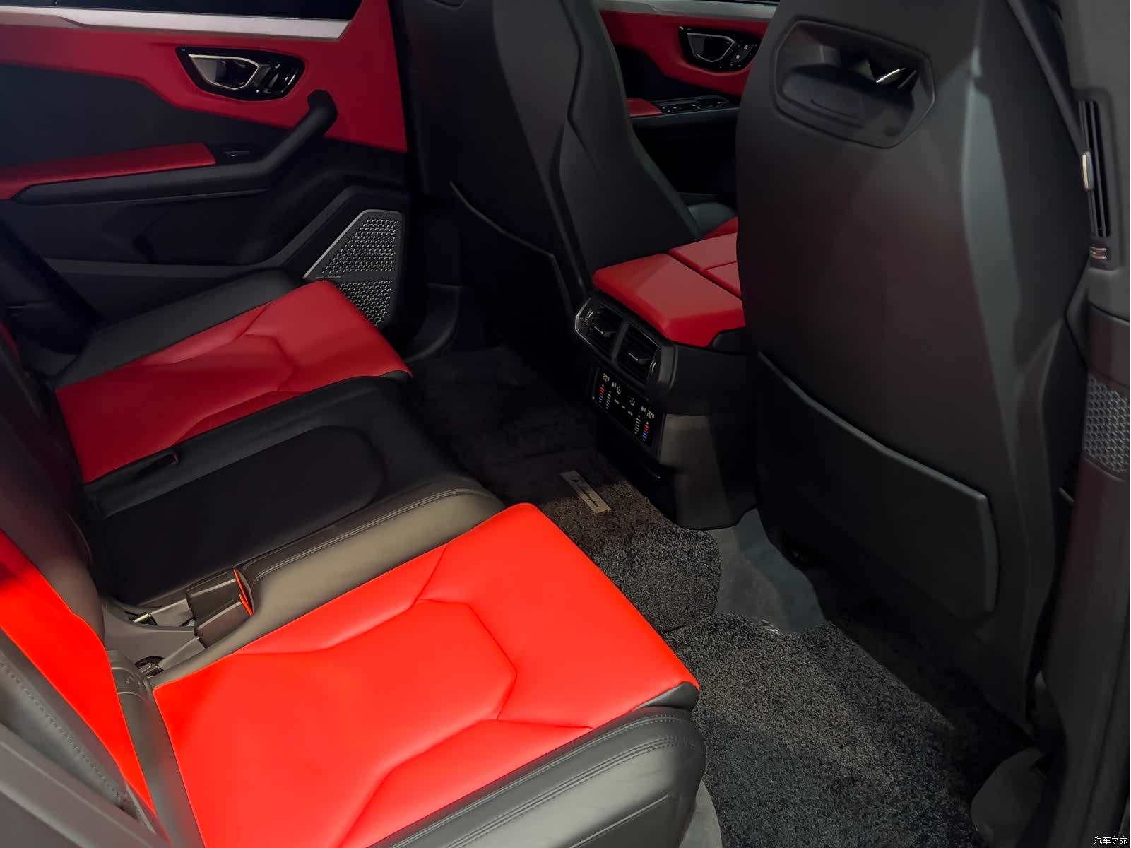 Lamborghini Urus, 2019 22
