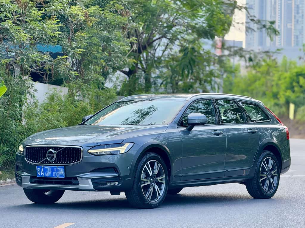 Volvo V90