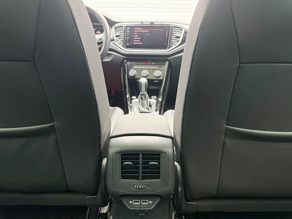 Volkswagen T-ROC exploring Songs