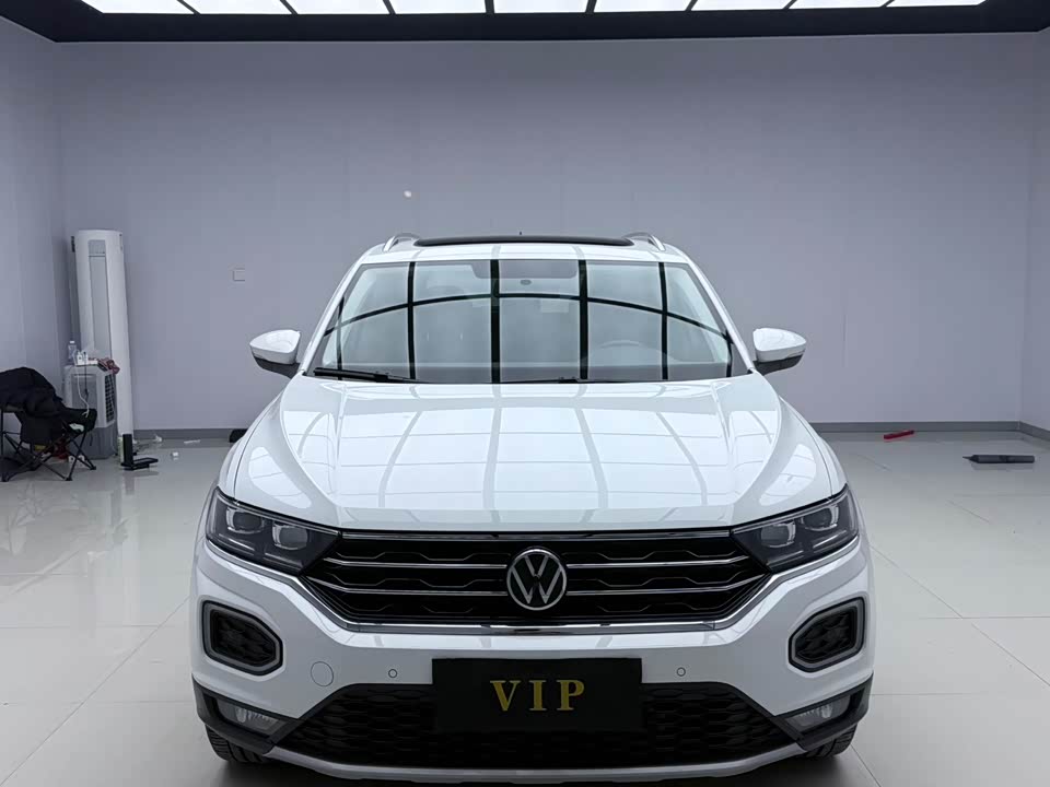 Volkswagen T-ROC exploring Songs