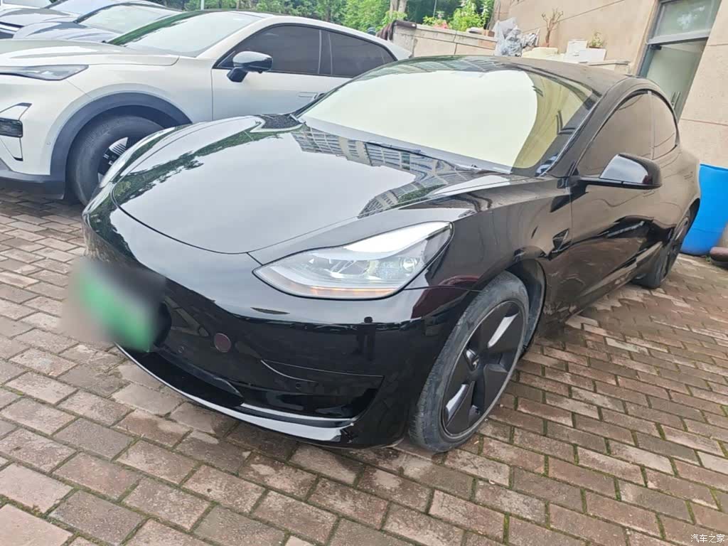 Tesla Model 3, 2023 1
