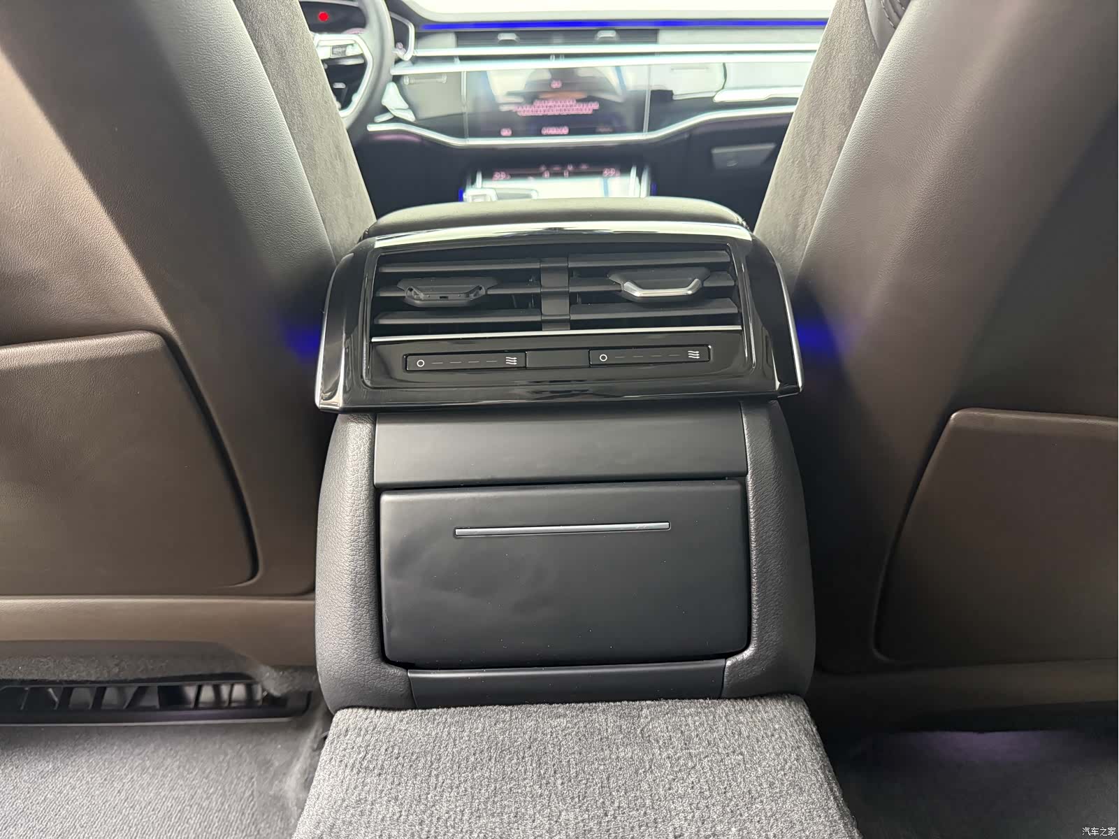 Audi A8L, 2022 20