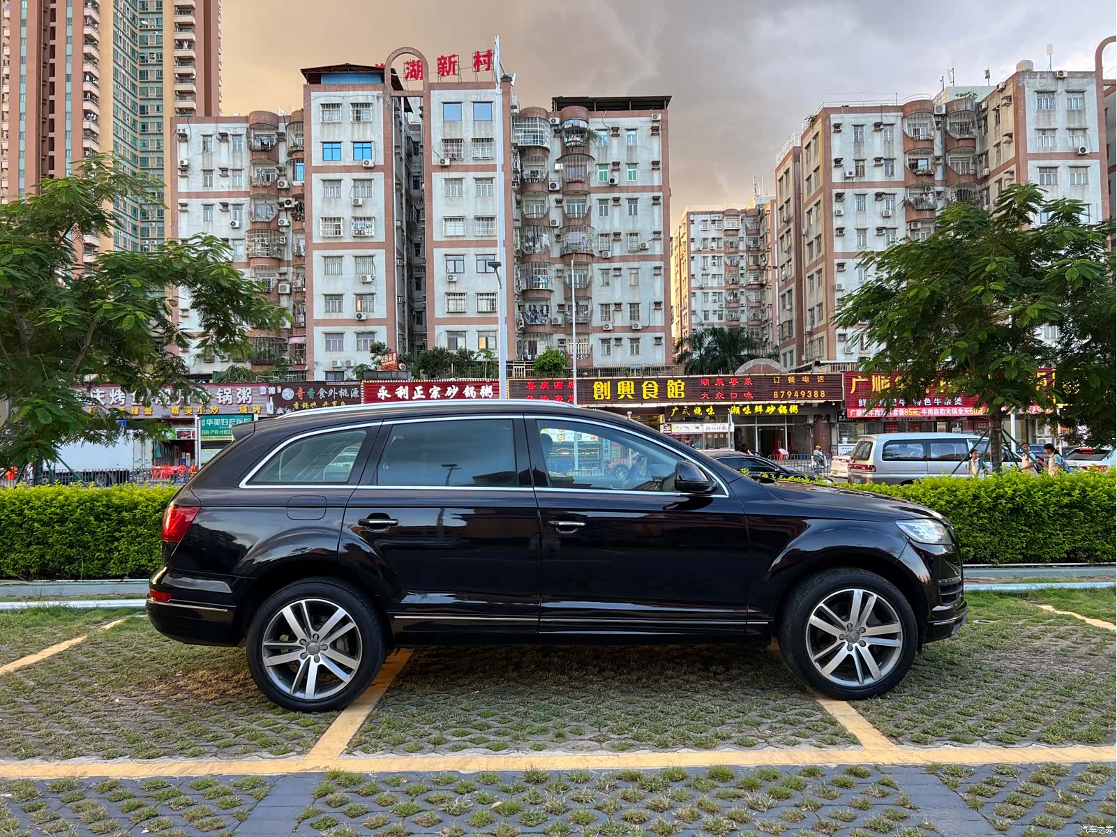 Audi Q7, 2011 7