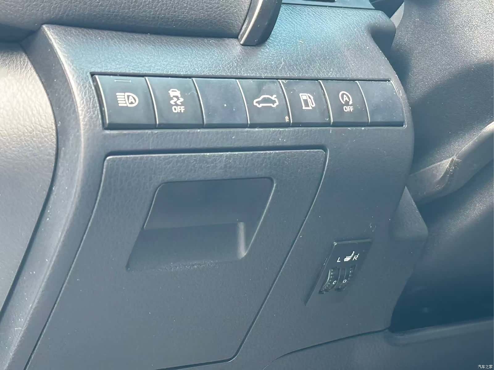 Toyota Camry, 2018 28