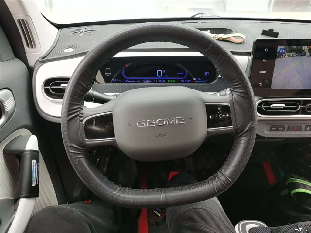 Geely Panda, 2025 11