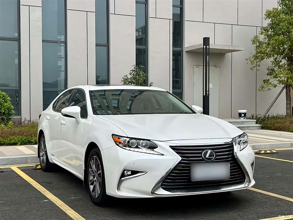 Lexus ES, 2018 25