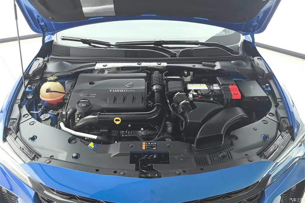 Buick Verano, 2023 10