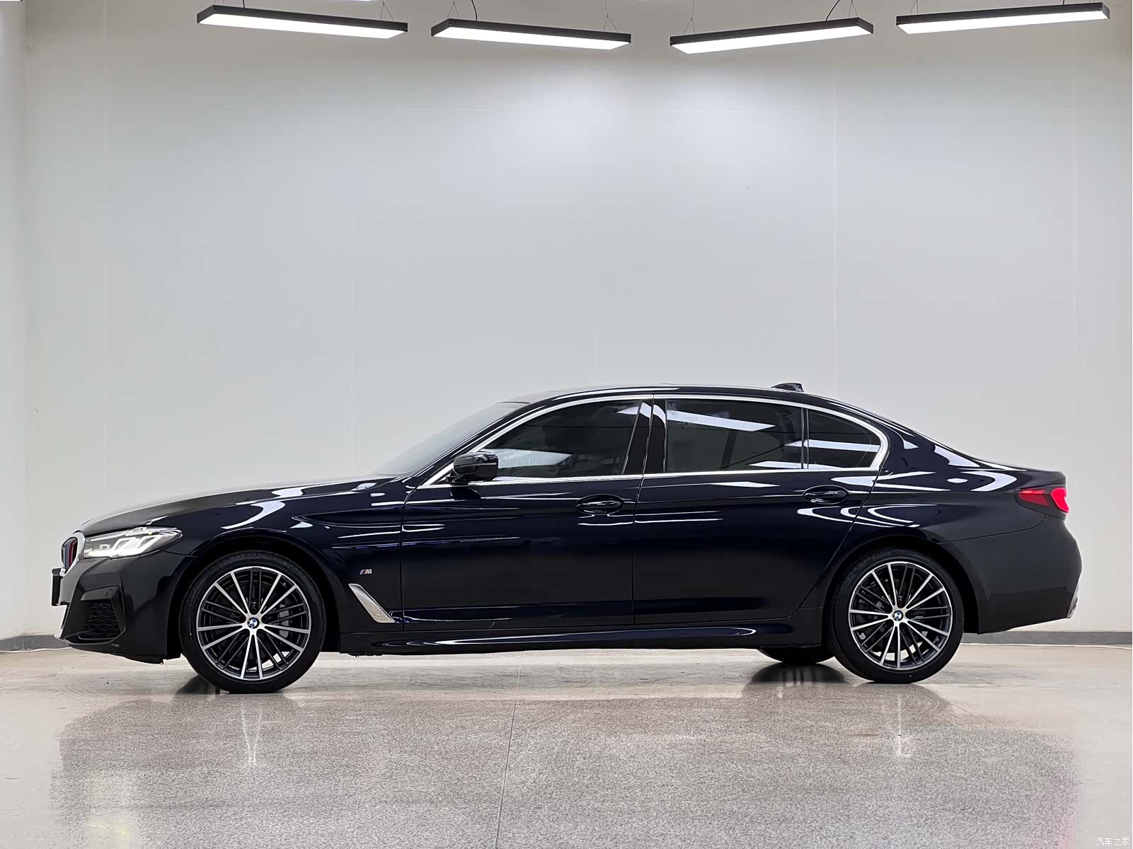 BMW 5 Series, 2022 4