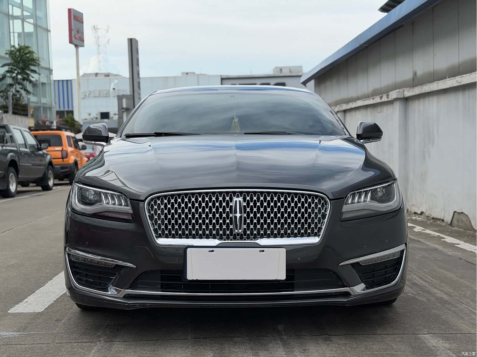 Lincoln MKZ, 2016 2